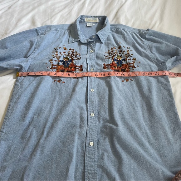 Vintage Autumn Leaves Scarecrow Embroidered Denim Button Down Size Medium - Picture 8 of 9